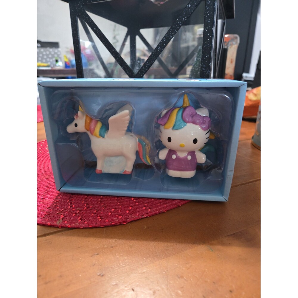 Hello Kitty Sanrio Unicorn Salt & Pepper Shaker Set 2 pc Multicolor New in box